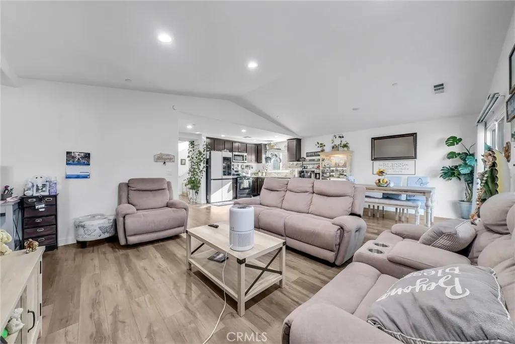 29427 Linden, Lake Elsinore, California 92530 home-pic-14